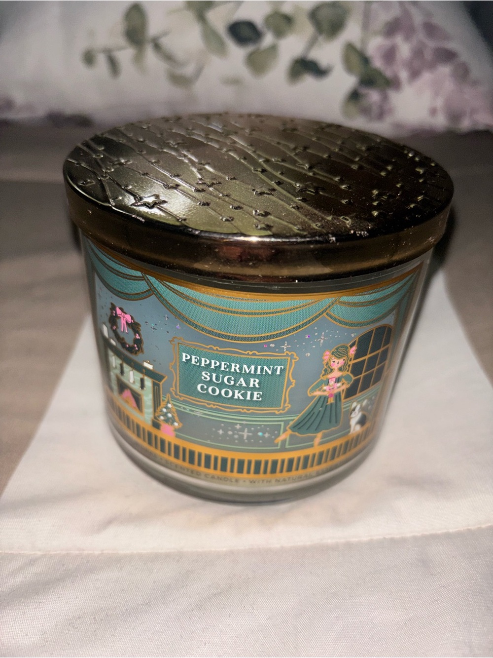 Bath & Body Works Peppermint Sugar Cookie Candle - White & Black Jar